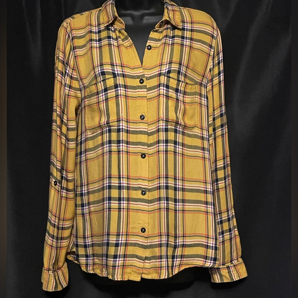 Love Tree Women’s Plaid Shirt Size L
